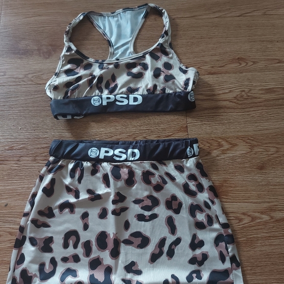 2 piece short sets - Picture 3 of 5